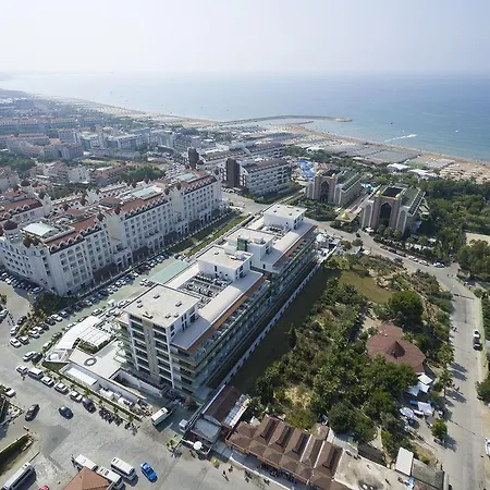 Sunport فندق