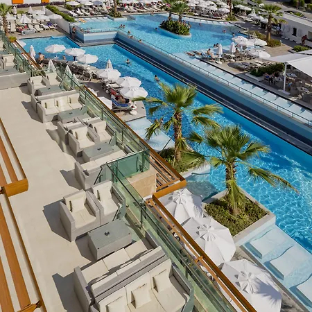 Готель Sunport 5*