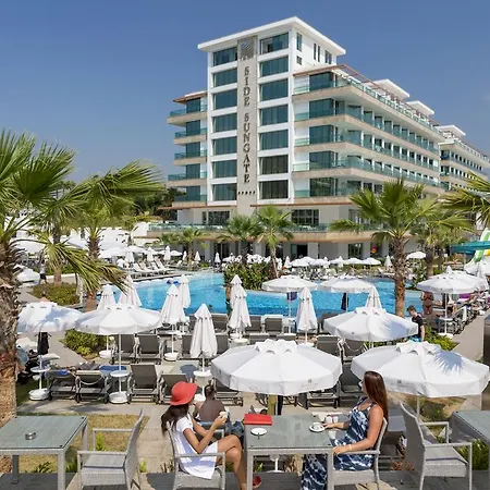 Готель Sunport 5*